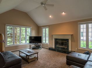 7662 Indian Springs Rd, Maumee, OH 43537