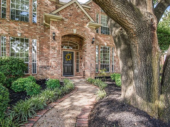 2nd image of 950 Southview Trl