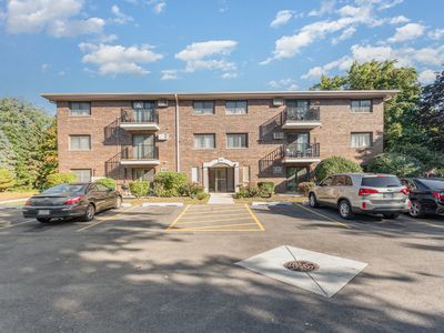 1240 S Lorraine Rd APT 1D, Wheaton, IL, 60189