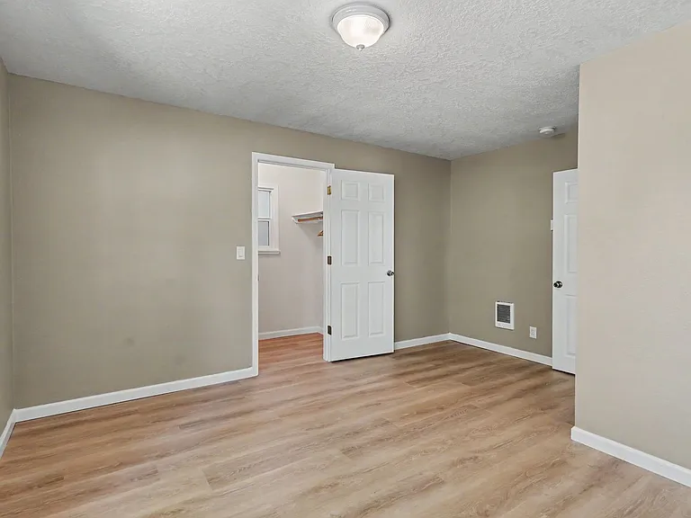 3080 Park Ave NE — Photo 25