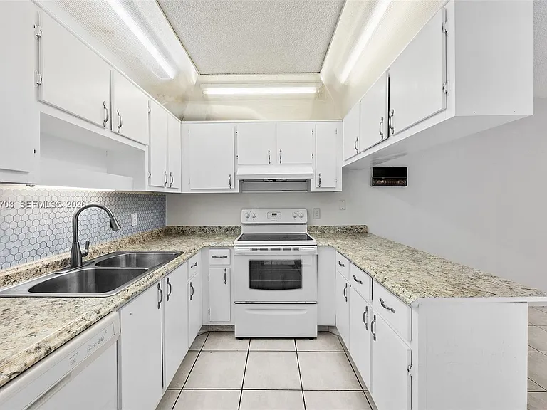 3118 Spanish Wells Dr #15-C — Photo 10