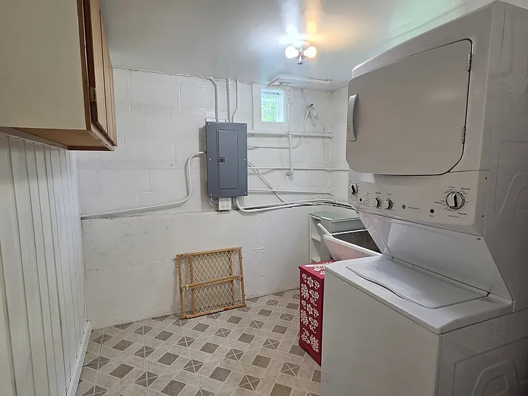 8418 W Crain St — Photo 23