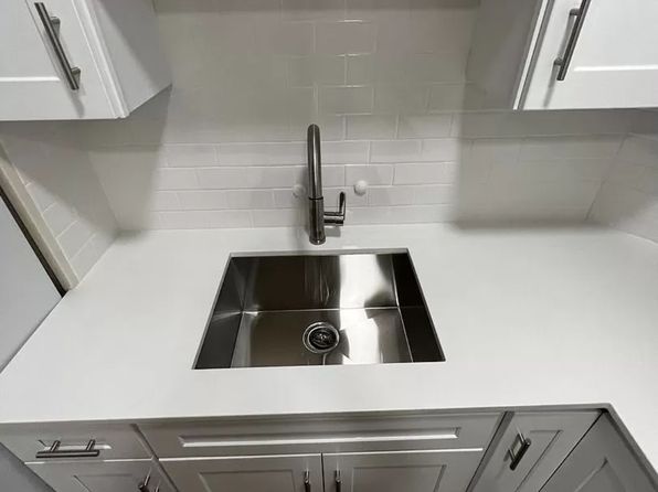 1412 Summit Ave APT 301