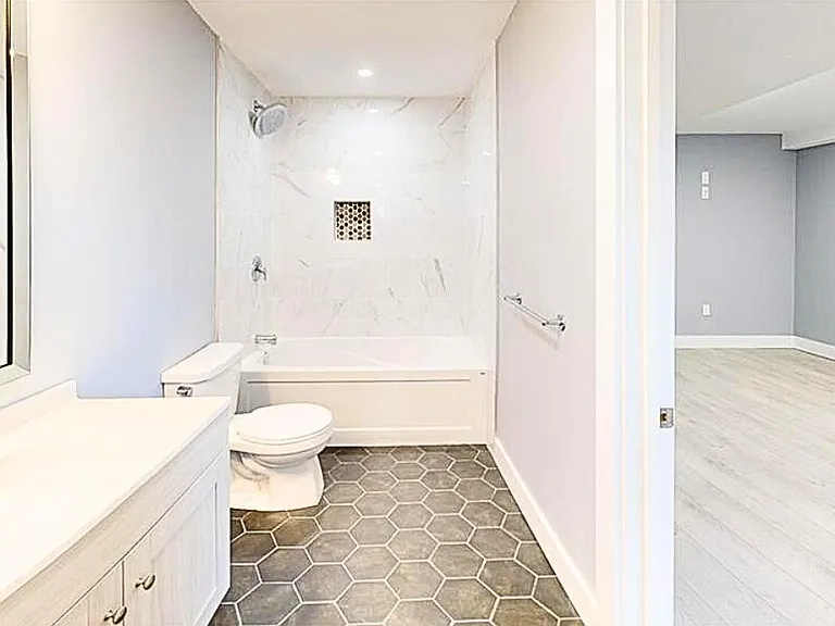 77 Godfrey Dr — Photo 22