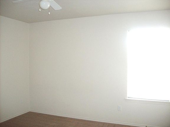3rd image of 304 Creek St APT C