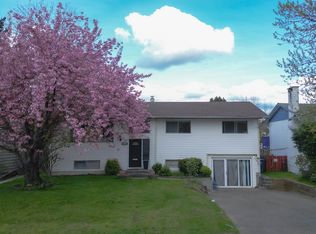 11064 Swan Cres, Surrey, BC V3R 5B6
