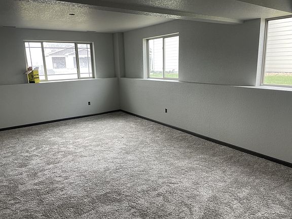 5th image of 408 Yelner Dr