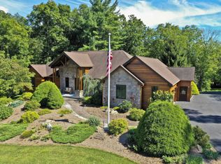 1344 Buck Ridge Dr, Stroudsburg, PA 18360