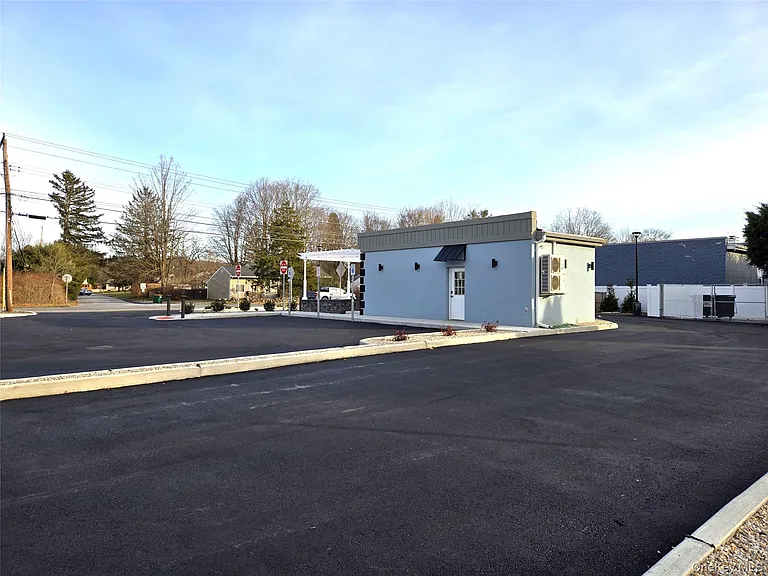 815 Violet Ave — Photo 7
