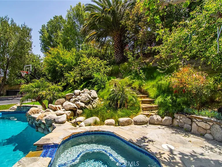 23900 Stagg St — Photo 29