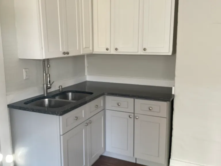 404 Macon St #B — Photo 9