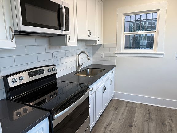 3rd image of 3222 La Cienega Ave APT 204