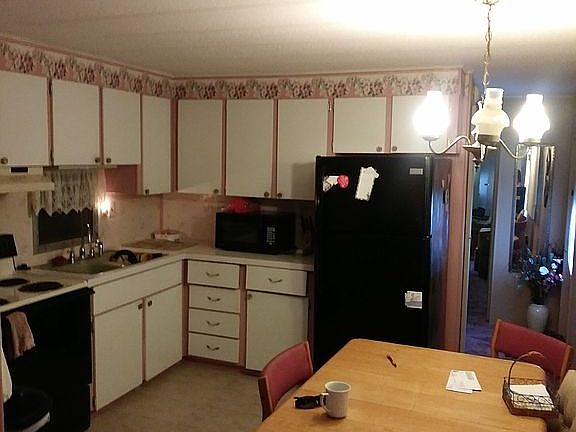 3rd image of 37811 Bentley Dr
