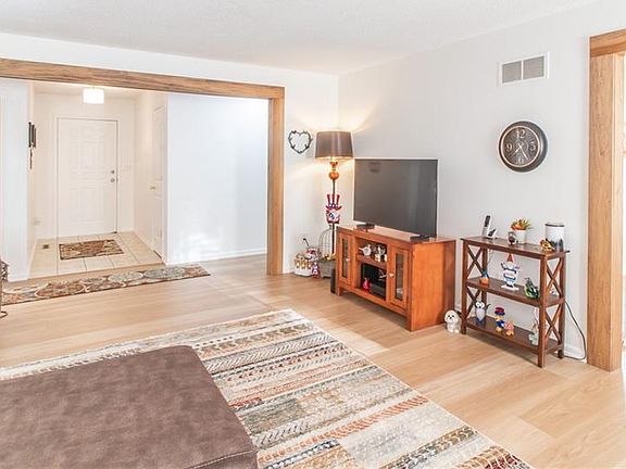 3rd image of 508 Creach Dr
