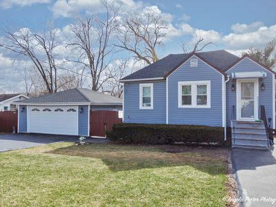 117 W Hawthorne Dr, Round Lake Beach, IL, 60073