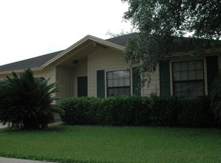 2093 Saint Martins Dr E, Jacksonville, FL 32246