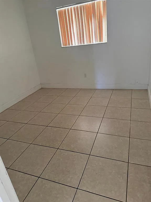 3 bed, 2.0 bath, 1140 sqft, $1,550 — Photo 3