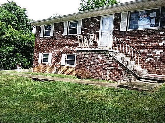 3rd image of 4718 Washington Ave