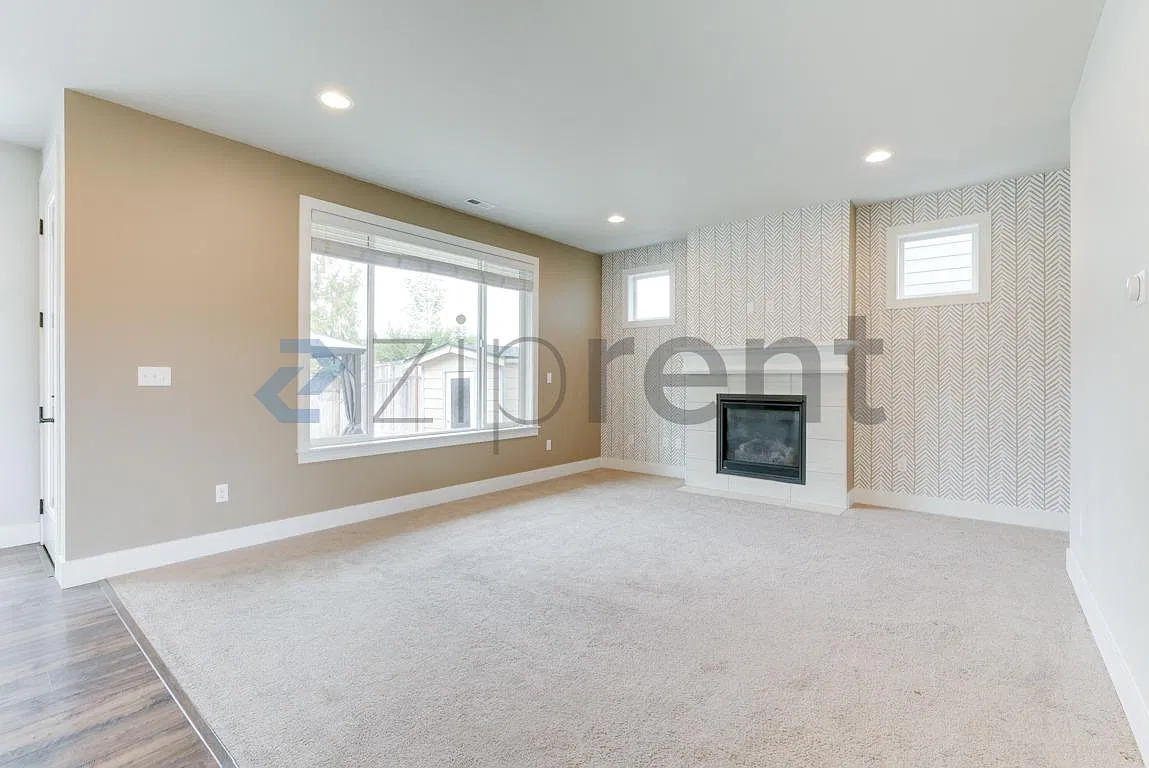 Canyon Village — Photo 1