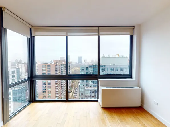808 Columbus Avenue image 1 of 9