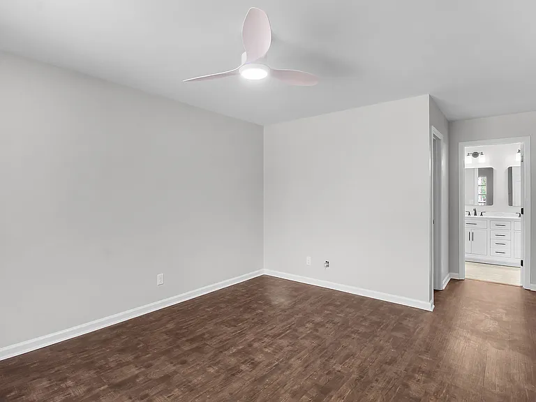 132 Pampas Dr — Photo 15