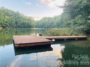 30 Rainbow Trout Dr, Tuckasegee, NC 28783
