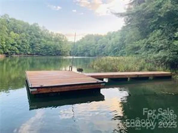 30 Rainbow Trout Dr, Tuckasegee, NC 28783