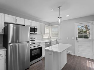 Camden Square, Groton, CT 06340