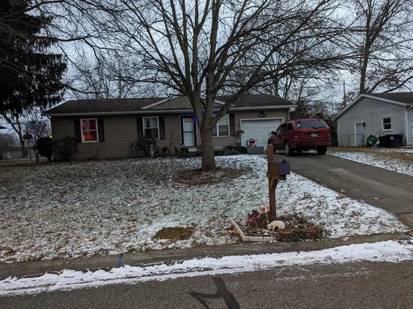 106 Kelly Ct, Hebron, OH 43025