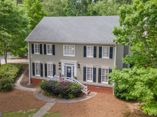 135 Colonnade Dr, Peachtree City, GA 30269
