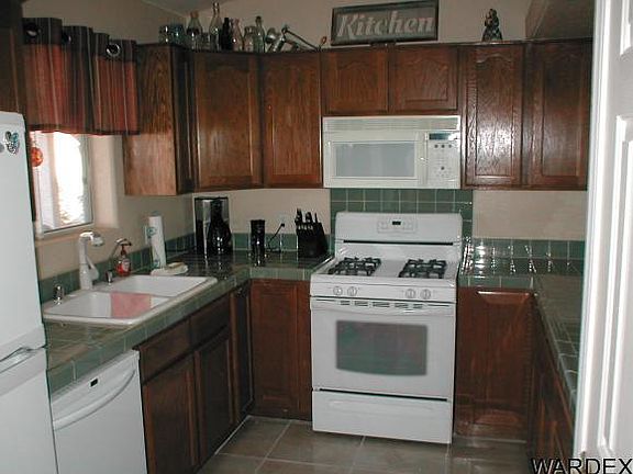 3rd image of 2175 E Hammer Ln