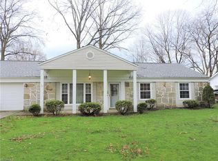 97 Edgewood Dr, Grafton, OH 44044