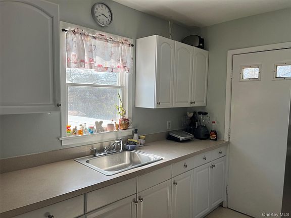 5th image of 43 2nd Avenue