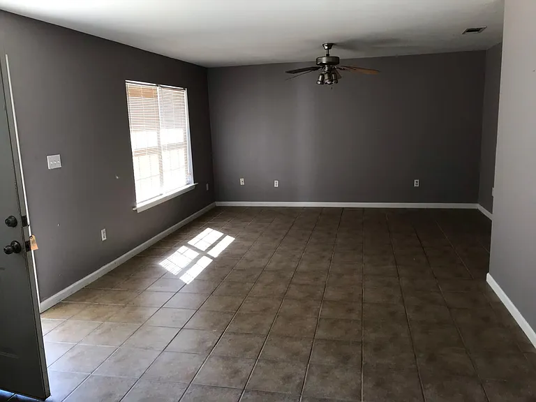 43179 Remington Dr — Photo 12