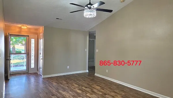 3 bed, 1224 sqft, $2,100 — Photo 2