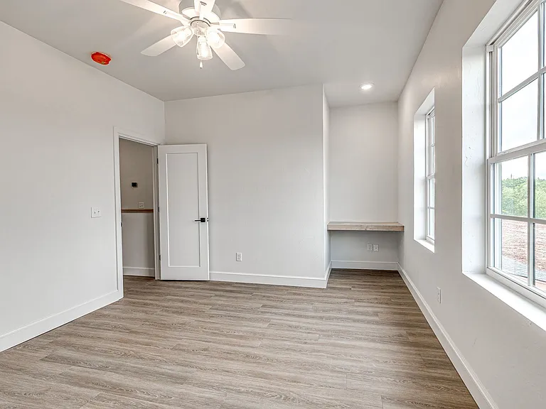 29595 E Ridge Rd #B — Photo 36