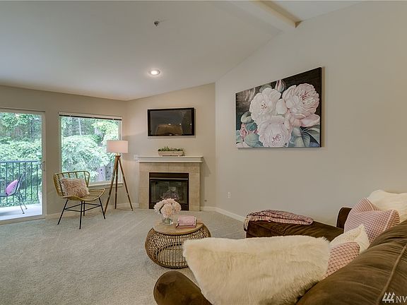 4th image of 25025 SE Klahanie Blvd APT B303