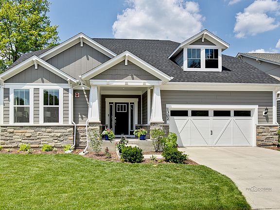 2nd image of 1302 Garden View Dr