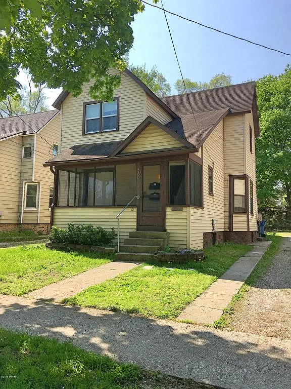 320 Reed Ave photo 1