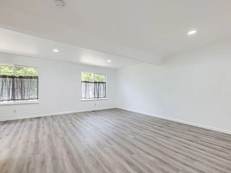 5205 Dudley St — Photo 12
