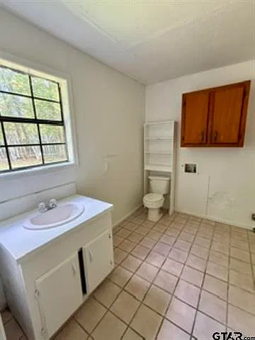 2 bed, 700 sqft, $800 — Photo 4