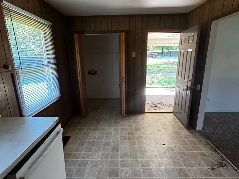 585 Winter Park Dr — Photo 5
