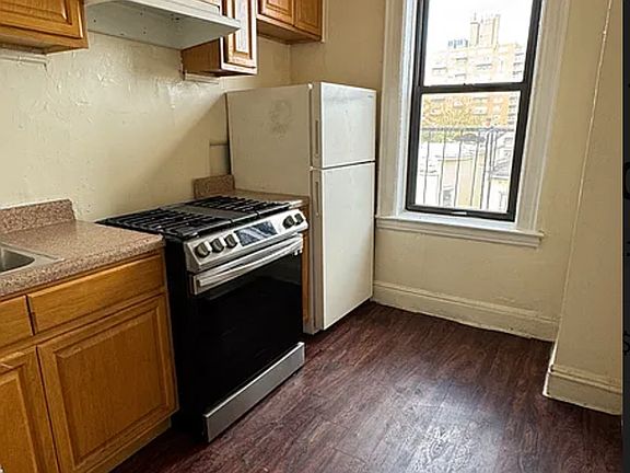 2nd image of 166-25 89th Ave #D