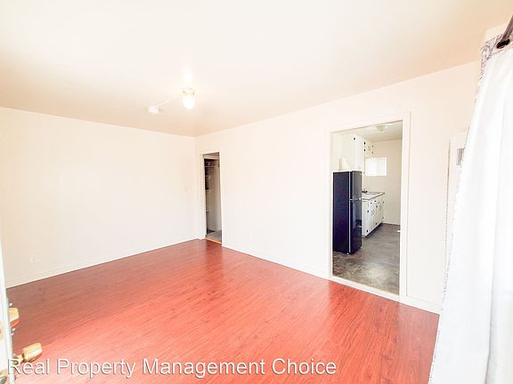 3rd image of 1428 E Mauretania St