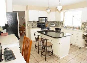 3rd image of 4677 E Meadows Dr SE