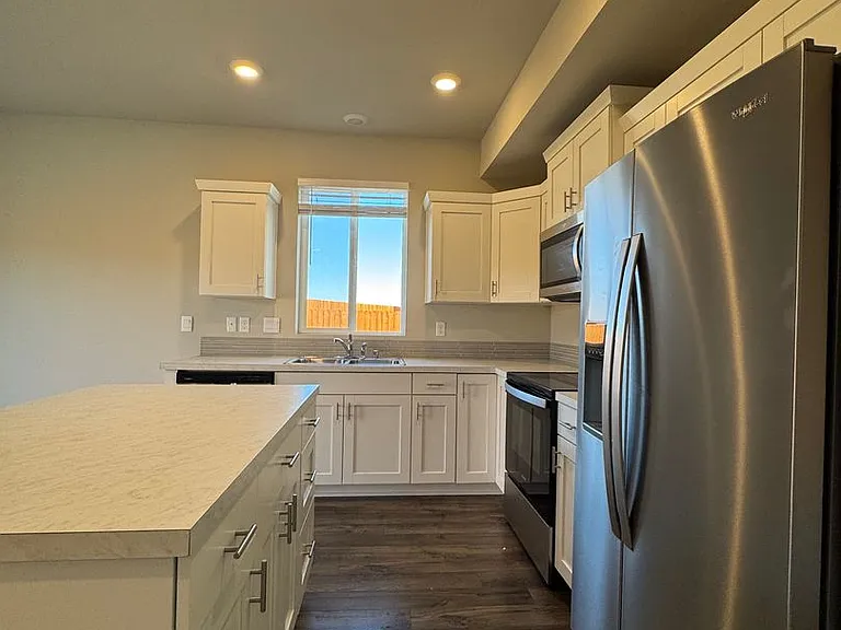 1312 Morgan Ct — Photo 8