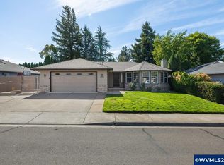 2588 Roberts Rd, Medford, OR 97504