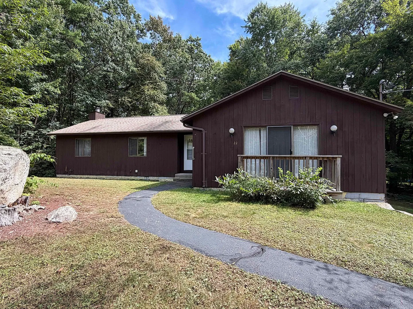 Spacious 3-Bedroom Ranch in a Peaceful East Derry Setting — Photo 1