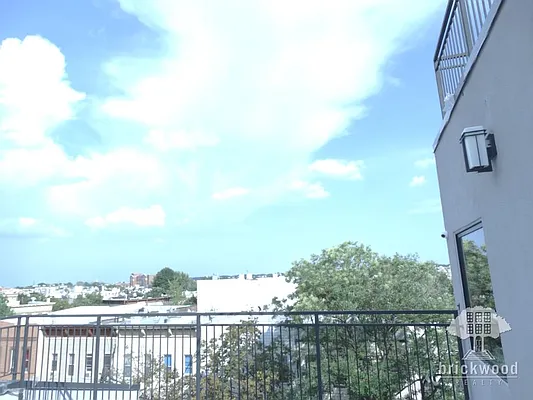 Rented by Brickwood Realty | media 59