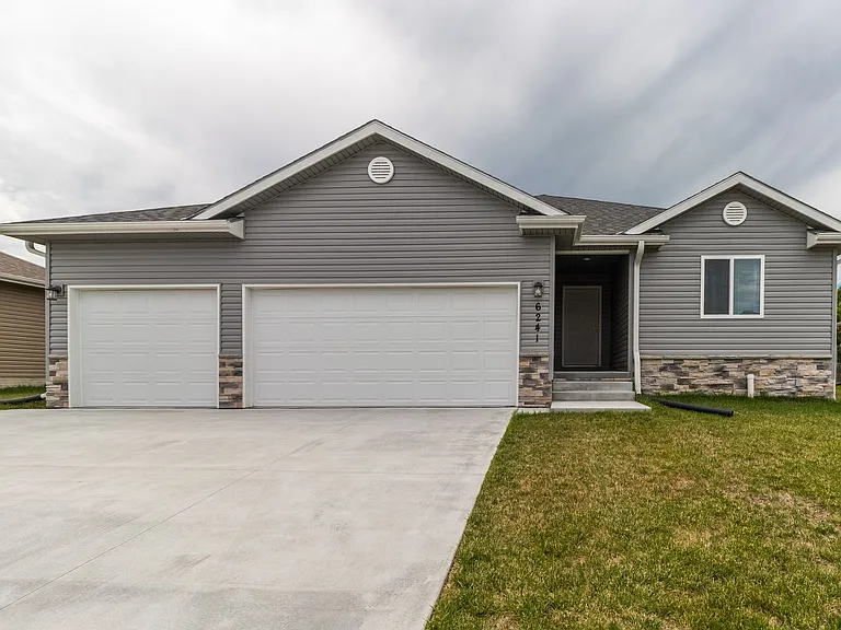 6241 Whitewater Ln — Photo 16